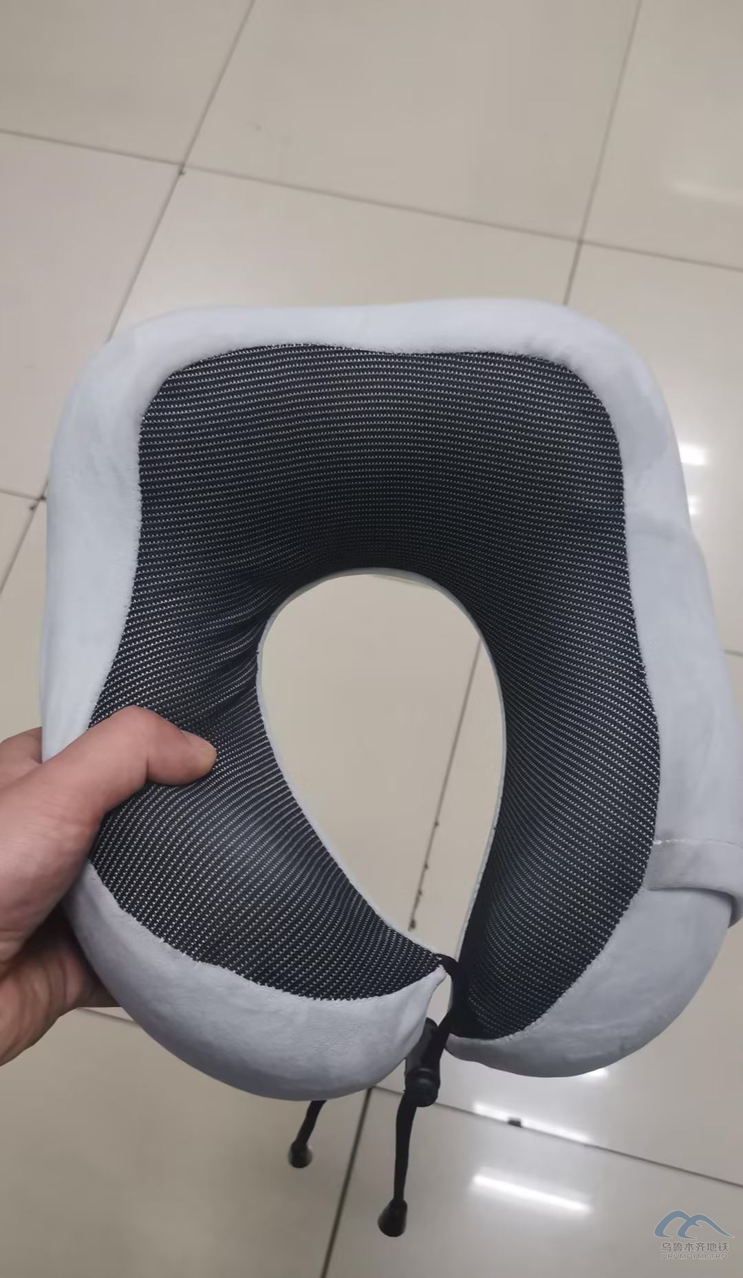 U型枕.jpg